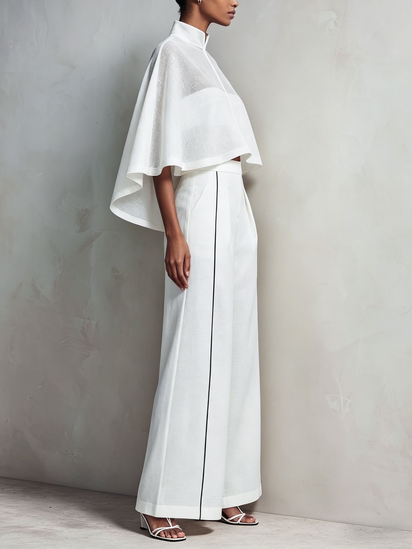 Cape Top & Wide-Leg Pant Set | Moderne Minimalistische Elegantie Voor Uitspringende Dagen