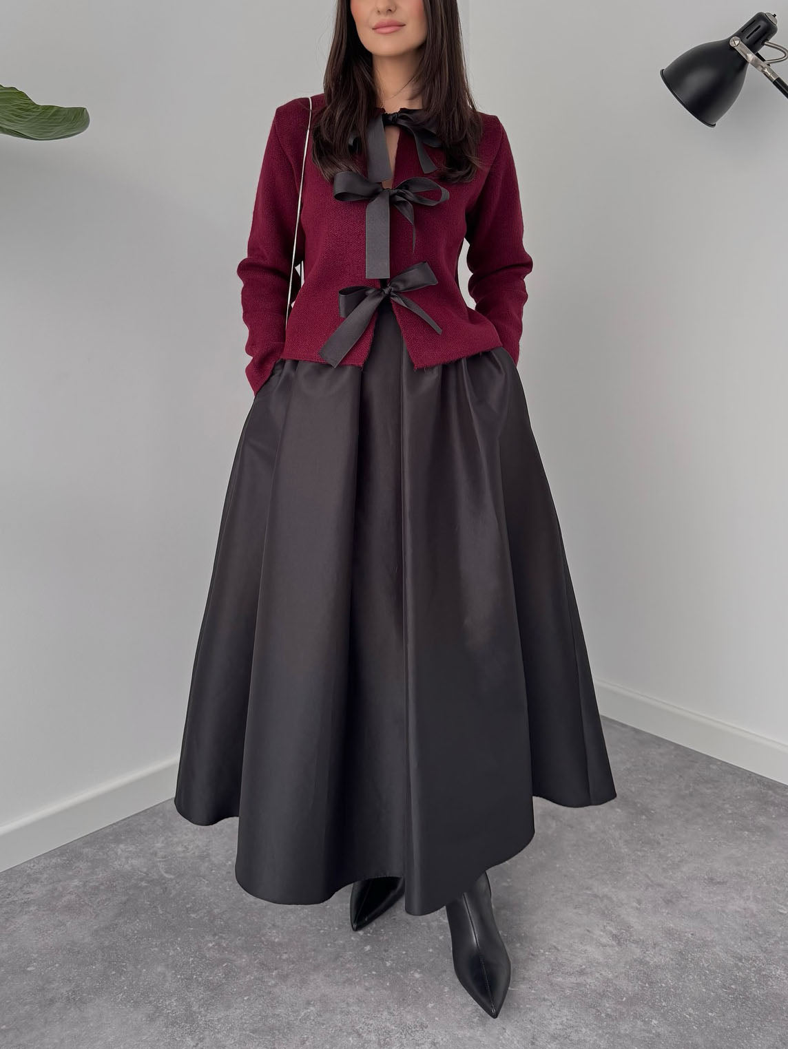 Elegante Boog-Breikardigan En A-Lijn Maxi Rok Set
