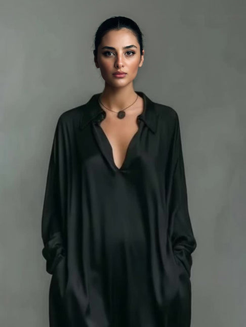 Elegante Satijnen Maxi Jurk met Lage Halslijn