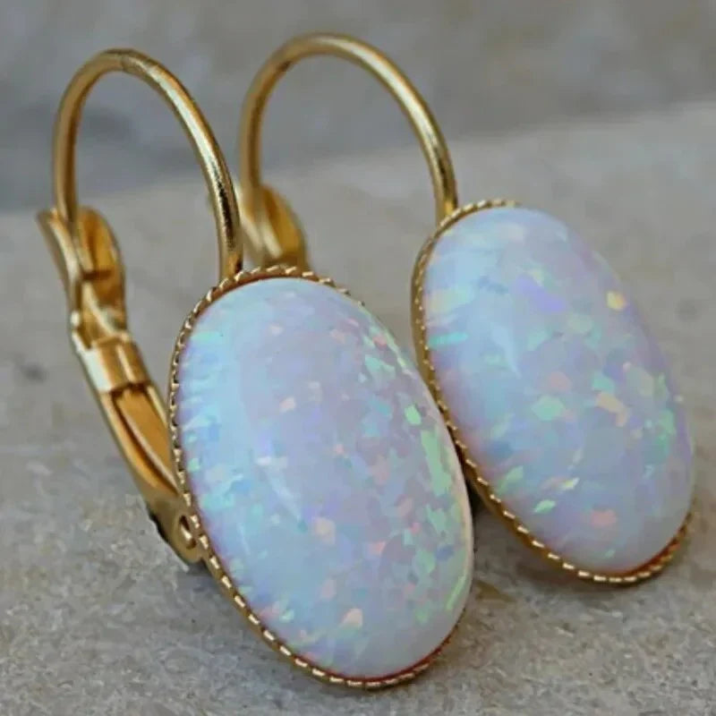 Vintage Oorbellen in Witte Opale en Goud