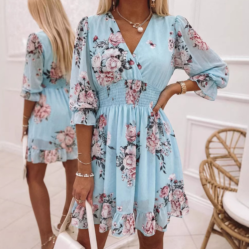 ⏰ A-lijn jurk met V-hals en bloemenprint – Gerimpelde taille, zoom met volants, perfect voor de zomer 🌸