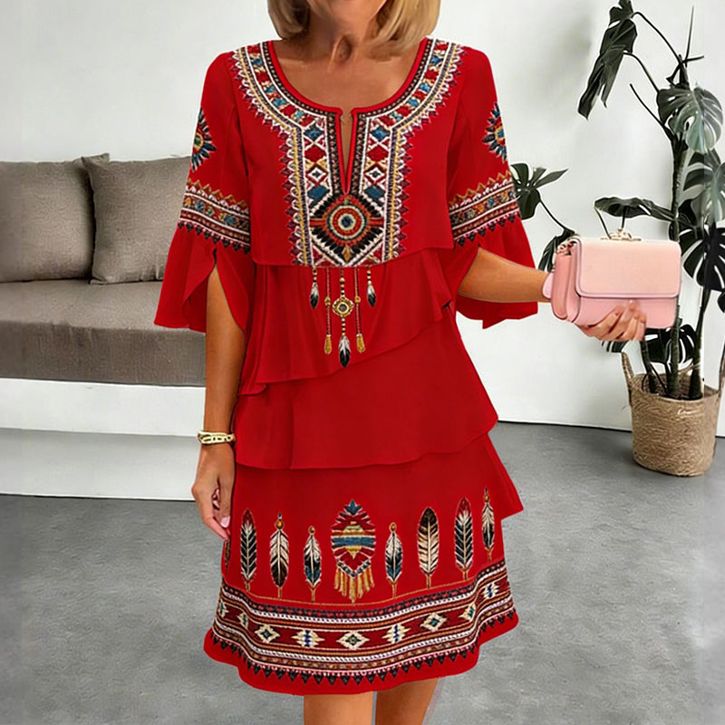 Damesjurk met trapsgewijze snit en vintage etnische print