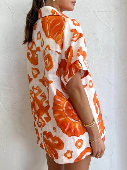 Unieke bedrukte shorts met revers en los overhemd