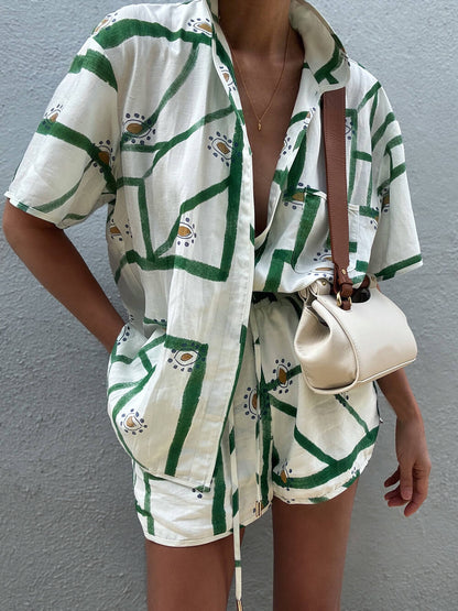 Uniek Delicaat Gedrukt Los Button-Up Top en Shorts Set