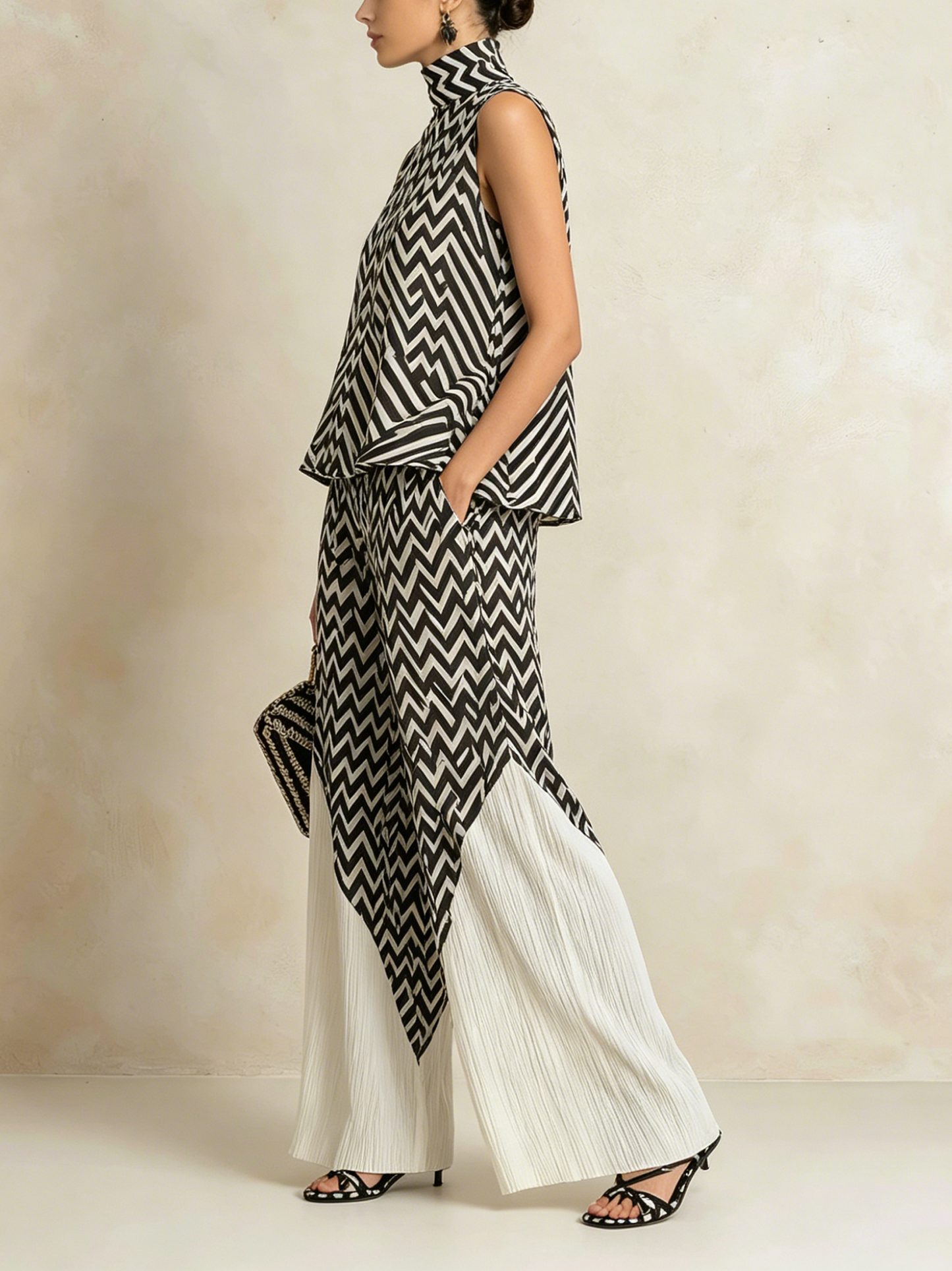 Zwart-witte Chevronprint Hoge Hals Top & Geplooide Brede Pantalon Set