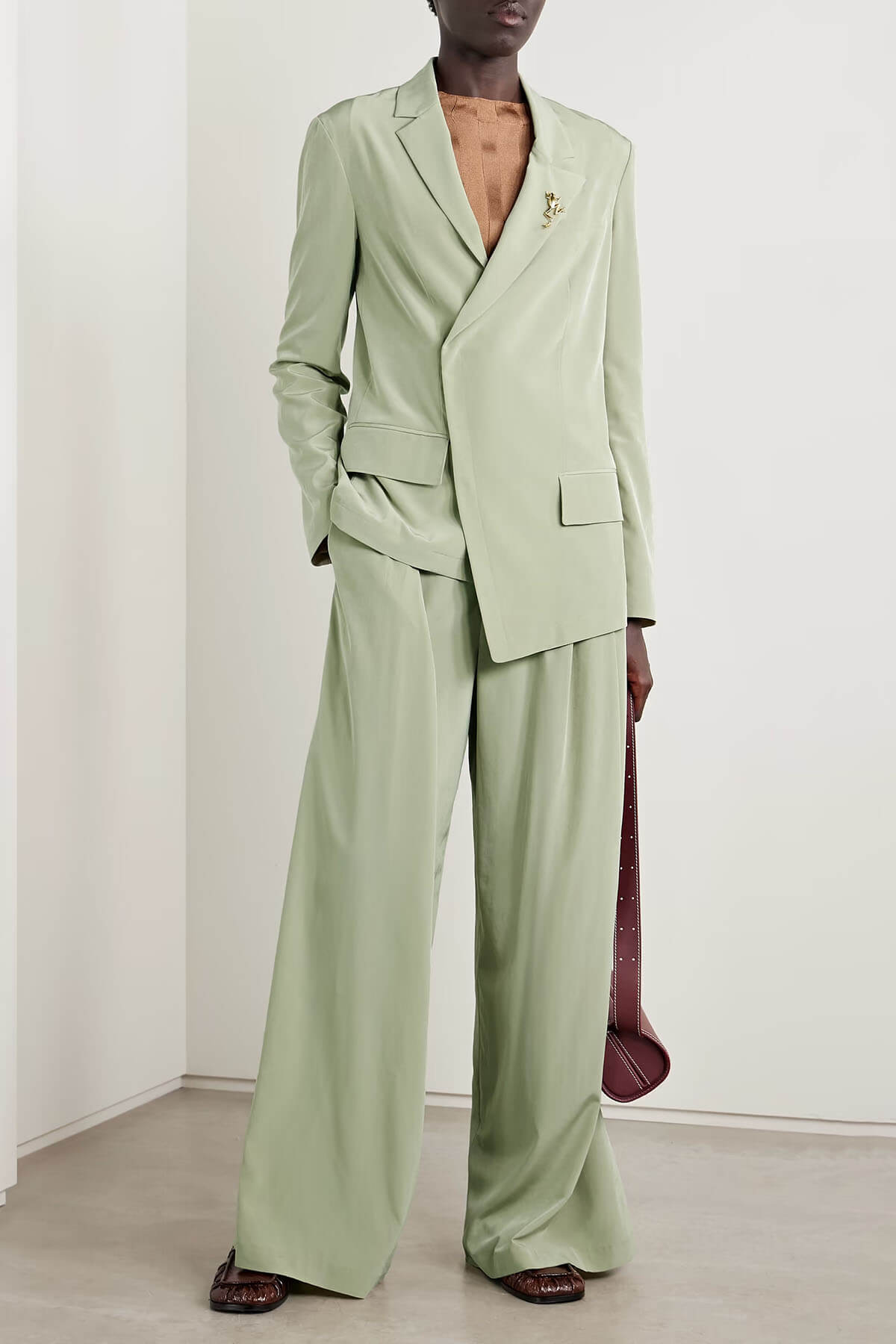 Mode Asymmetrische Crepe Blazer Geplooide Zak Brede Pantalon Set