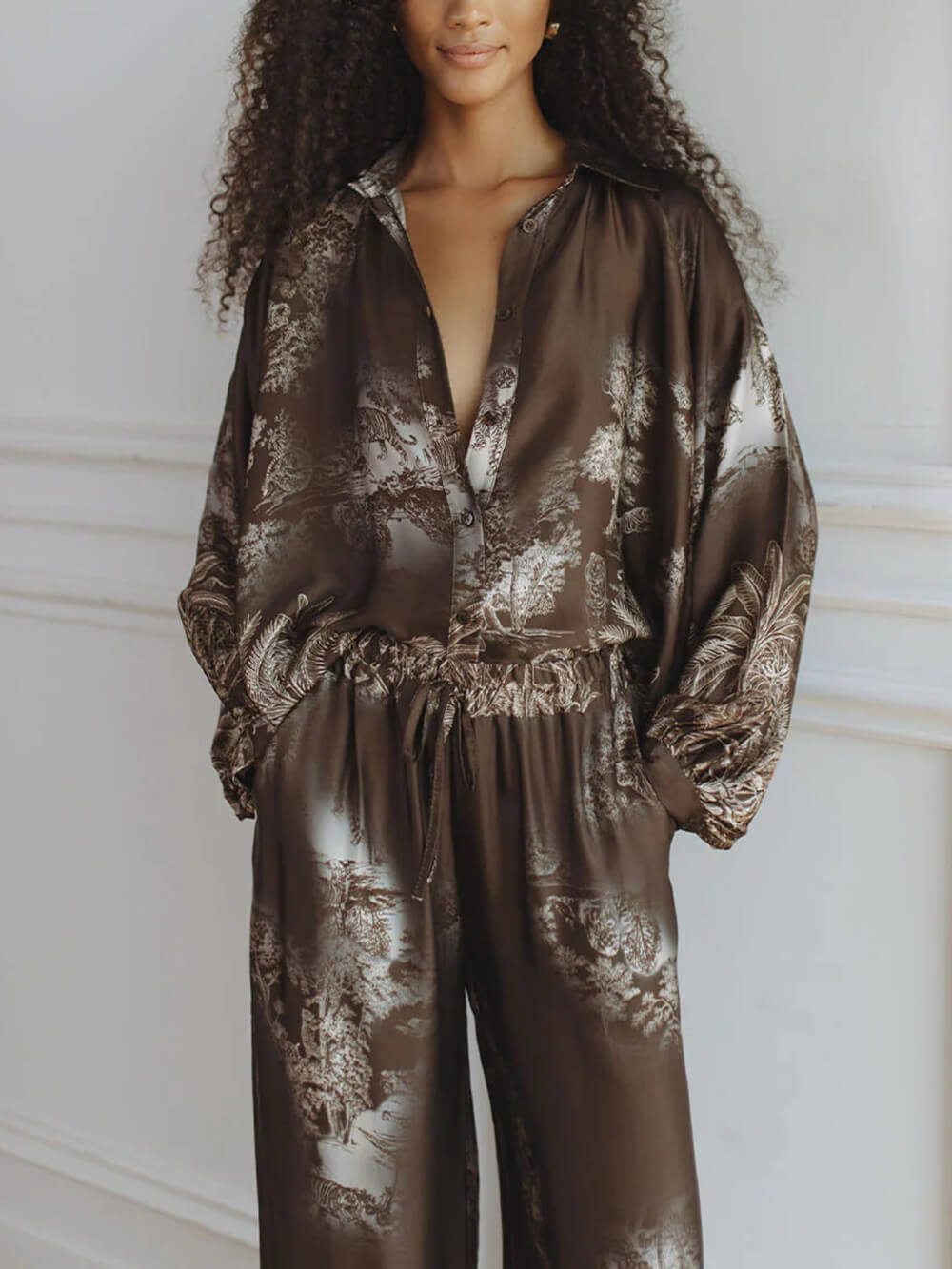 Unieke Bruine Bloemenprint Losse Top En Elastische Taille Wijde Pantalon Set
