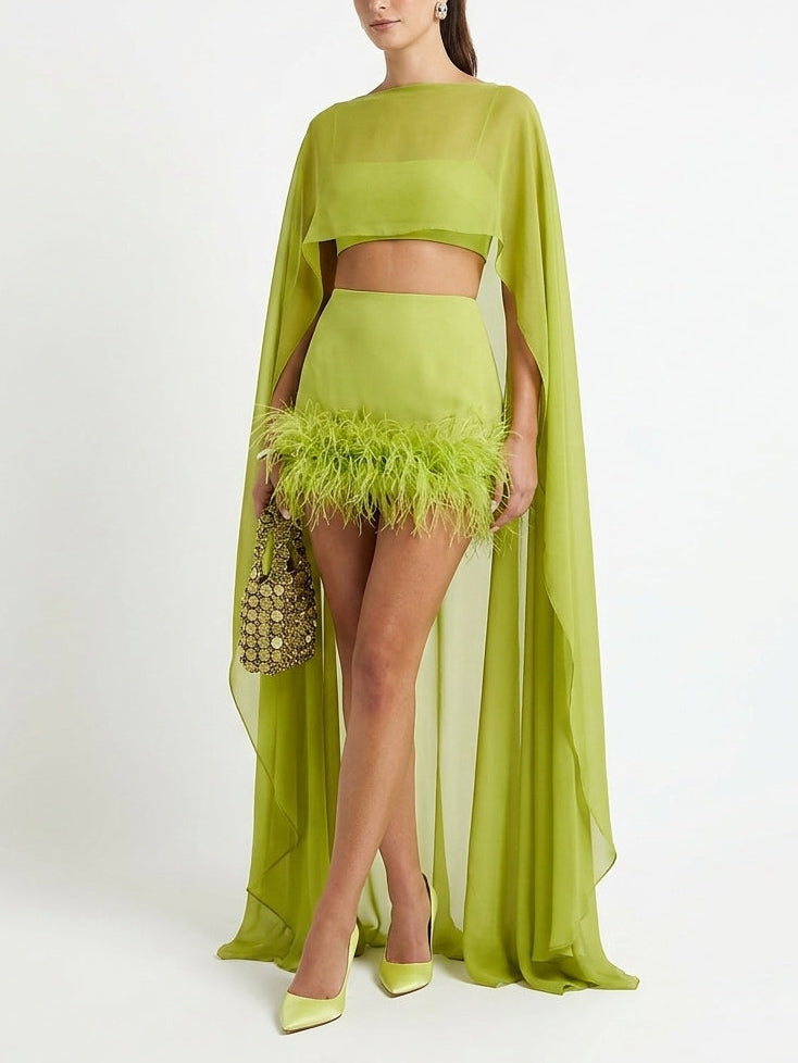 Elegante Chiffon Cape Crop Top & Mini Rok met Veerafwerking Twee-delige Set