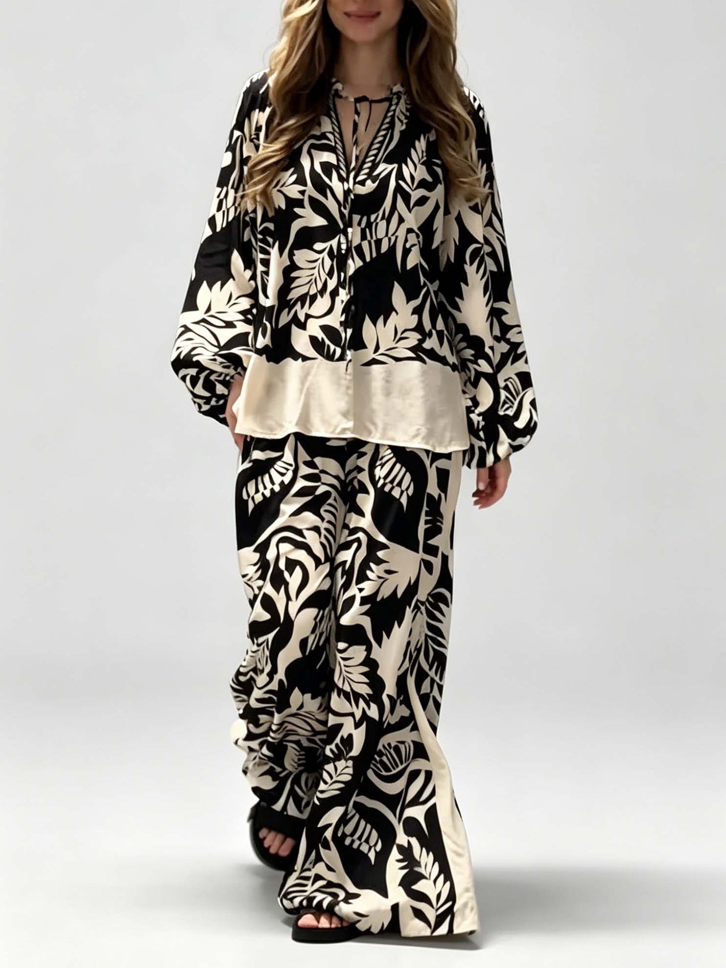 Bohemian Bladprint V-Hals Satijnen Shirt & Wijde Broek Set