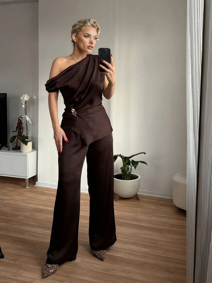 Elegante Satijnen Een-Schouder Drapeer Top & Brede Pantalon Twee-Piece Set