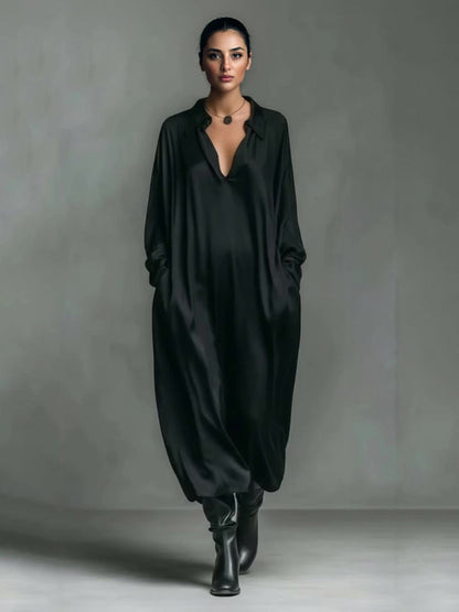 Elegante Satijnen Maxi Jurk met Lage Halslijn