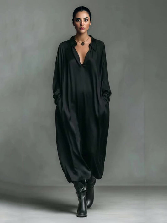 Elegante Satijnen Maxi Jurk met Lage Halslijn
