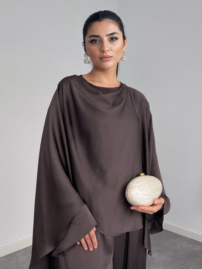 Elegante Satijnen Robe Gecombineerd Met Harem Broek Set