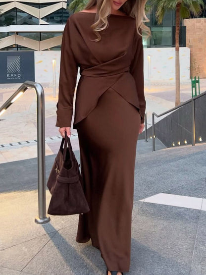 Elegante Asymmetrische Satijnen Blouse met Lange Mouwen