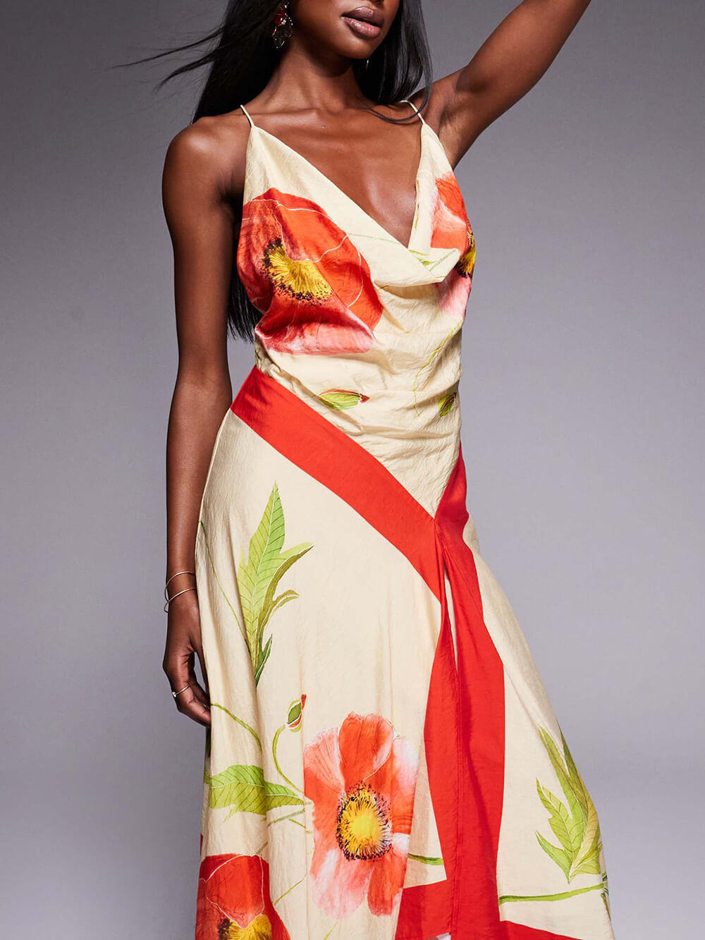 Elegante Unieke Print Diepe Plissé Asymmetrische Rugloze Maxi Jurk