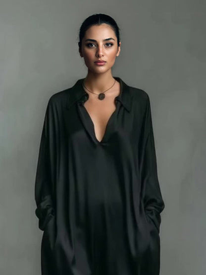 Elegante Satijnen Maxi Jurk met Lage Halslijn