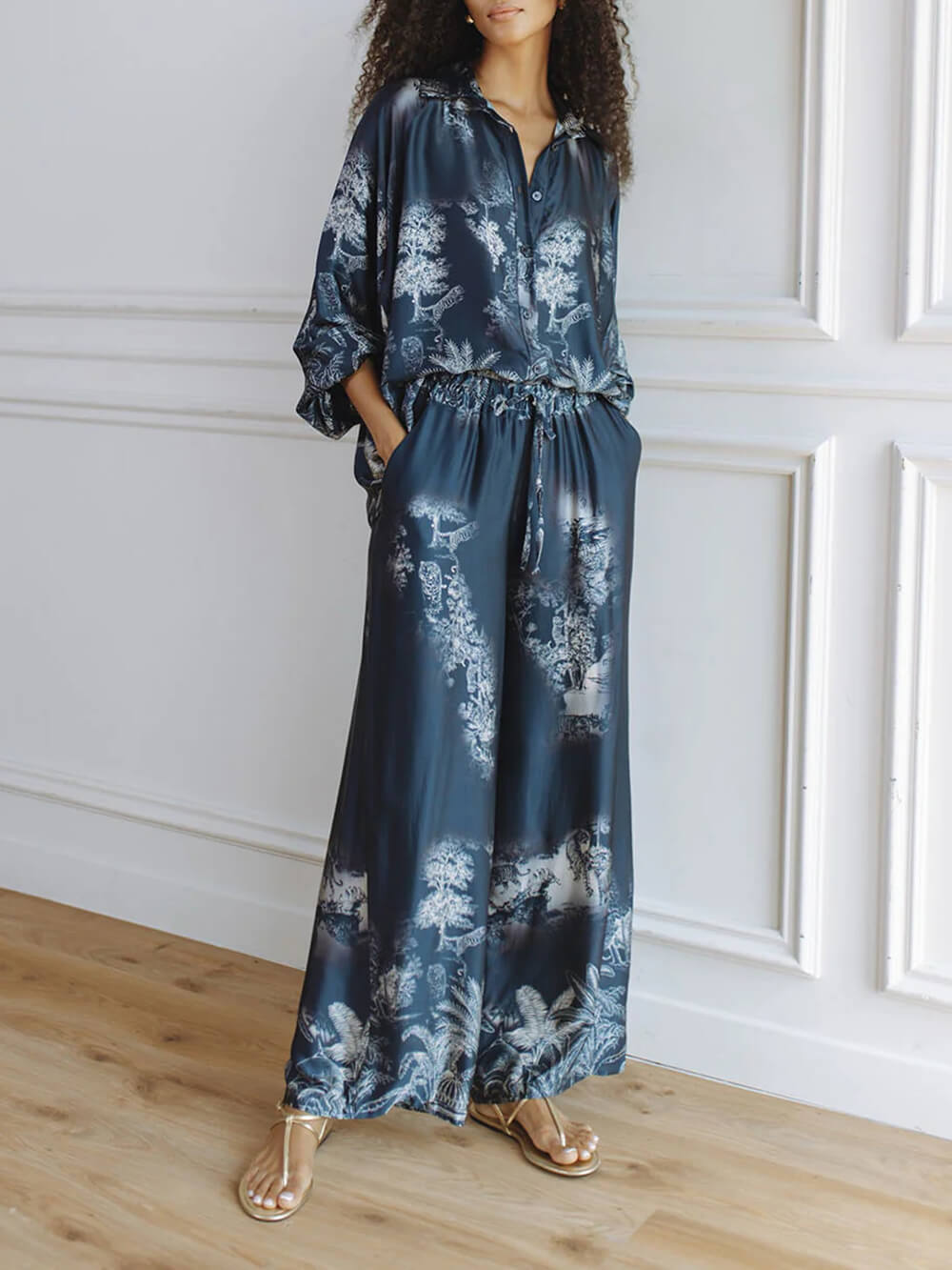Unieke Marineblauwe Bloemenprint Losse Top met Elastische Taille en Brede Pantalon Set