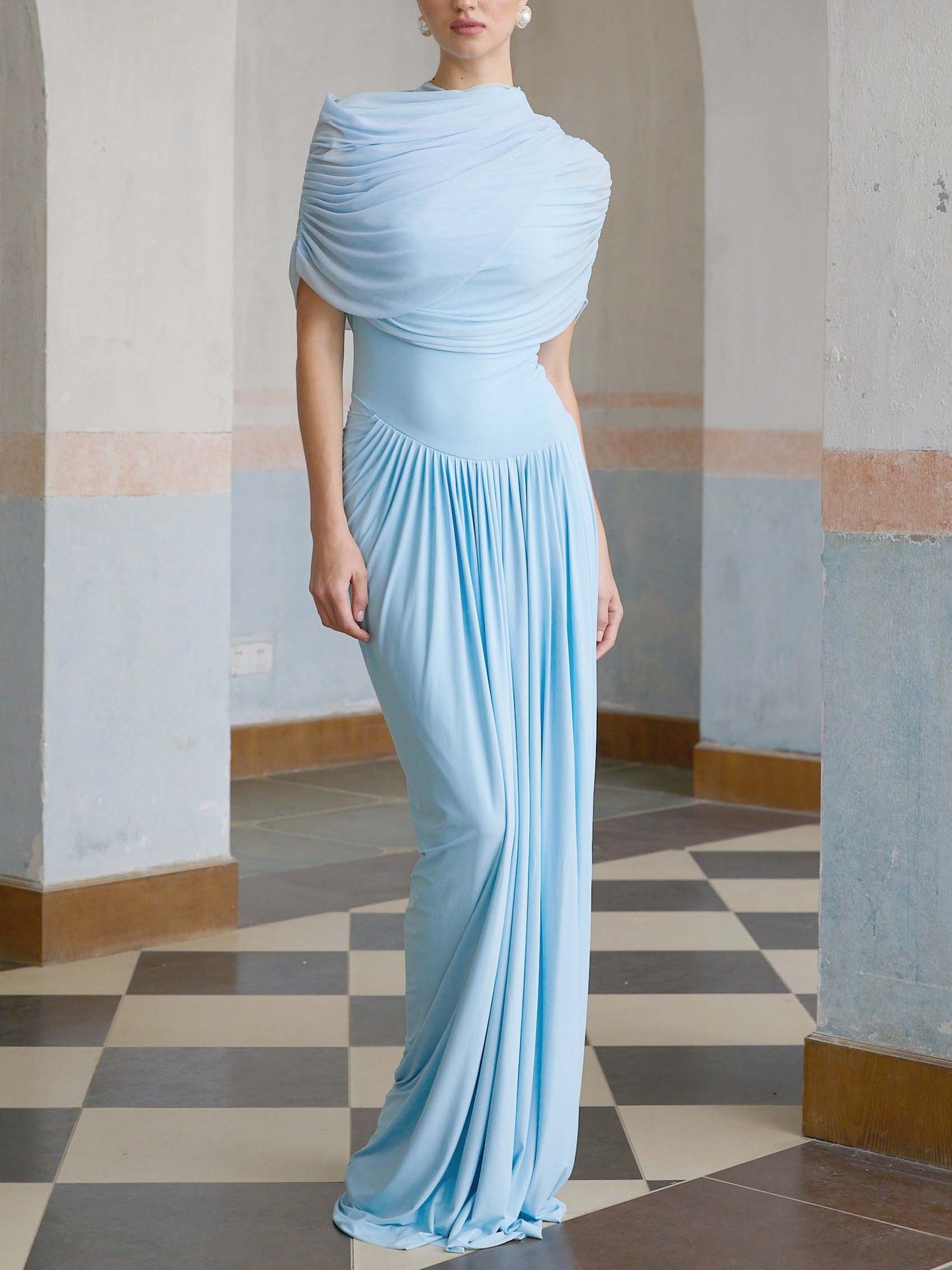 Elegante Asymmetrische Rimpelige Maxi Jurk met Korte Mouwen