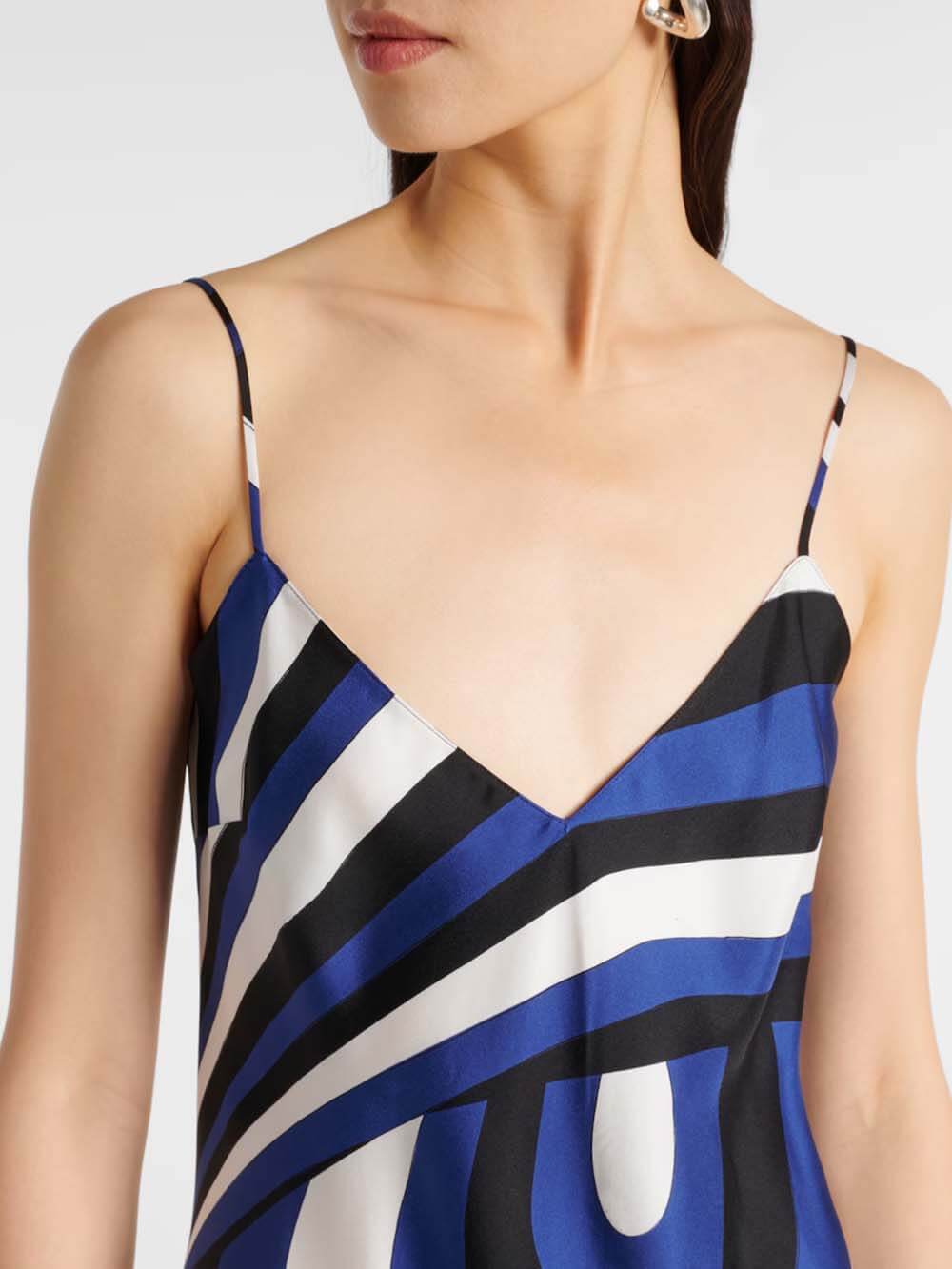 Exquise Swirl Regenboogprint Maxi Jurk en Losse Cape Top Set