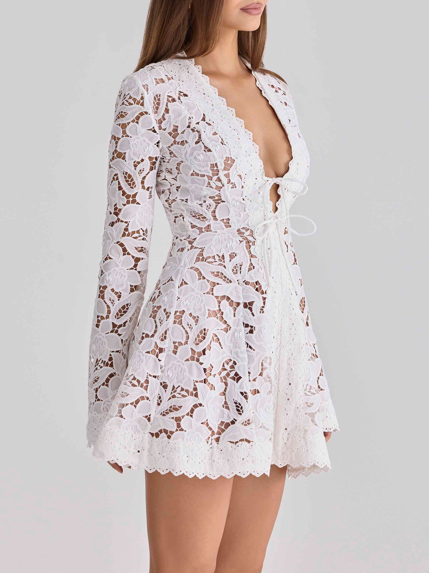 Exquise Kant Diepe V-hals Mini Jurk