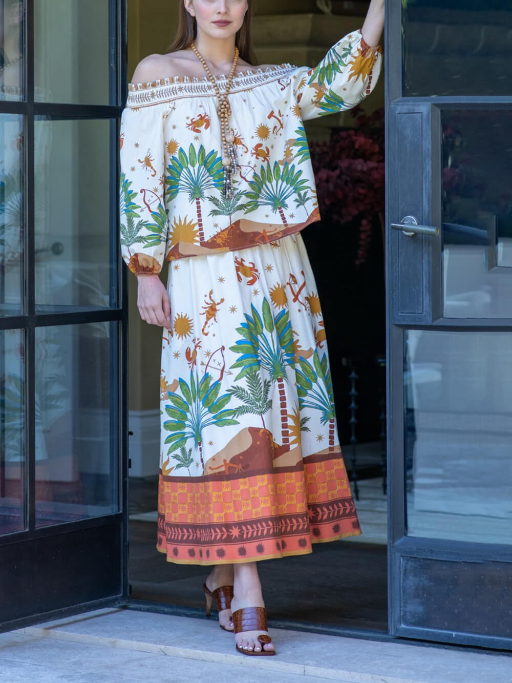 Moderne Unieke Satijnen Print Off-Shoulder Shirt en Elastische Taille Rok Set