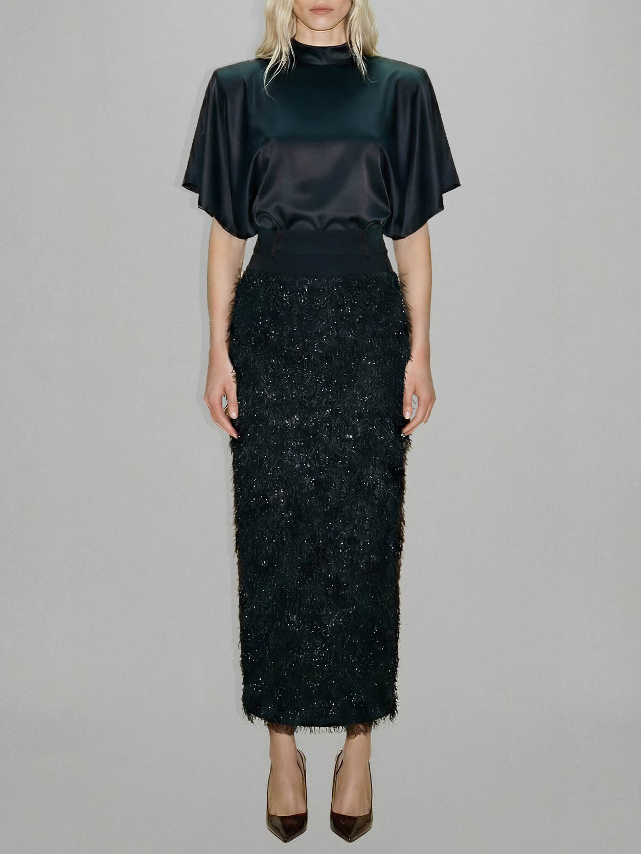 Elegante Satijnen Top & Pailletten Veren Midi Rok Twee-Delige Set