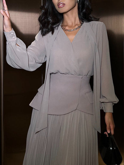 Elegante Blouse met Strik en Lange Mouwen & Hoge Taille Geplooide Maxi Rok Set
