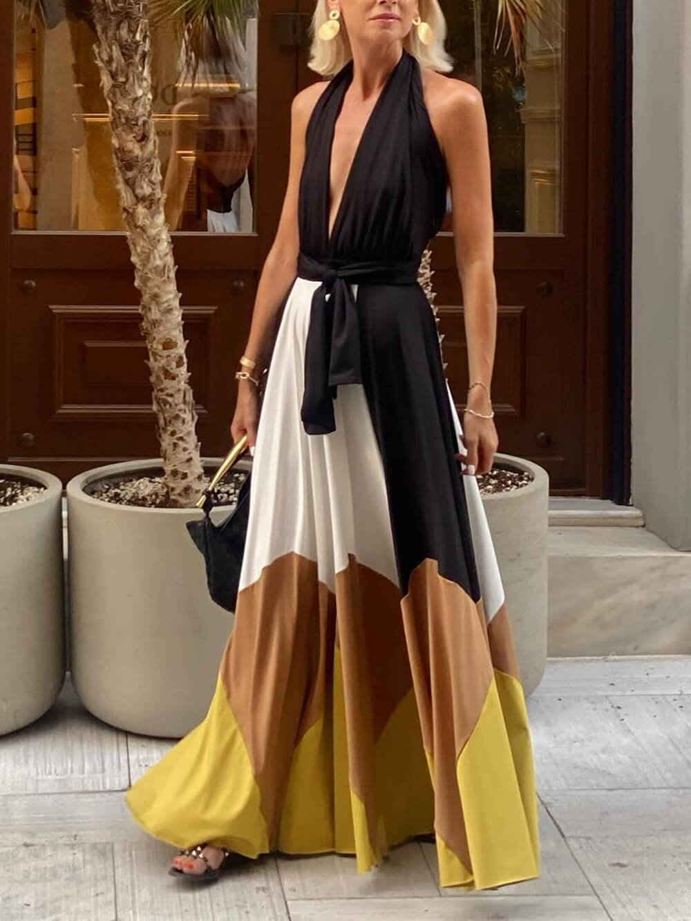 Elegante Geometrische Patchwork Rugloze Maxi Jurk met Strik