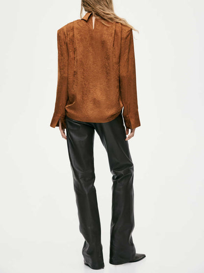 Elegante Satijnen Blouse met Hoge Hals & Broek Tweedelige Set