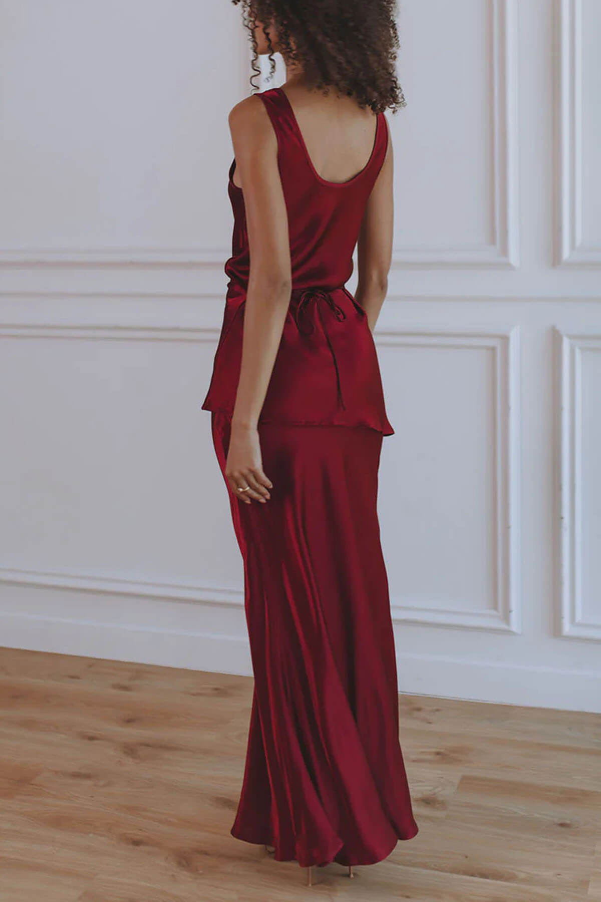Elegante Asymmetrische Ronde Hals Satijnen Top en Vissenstaart Rok Set