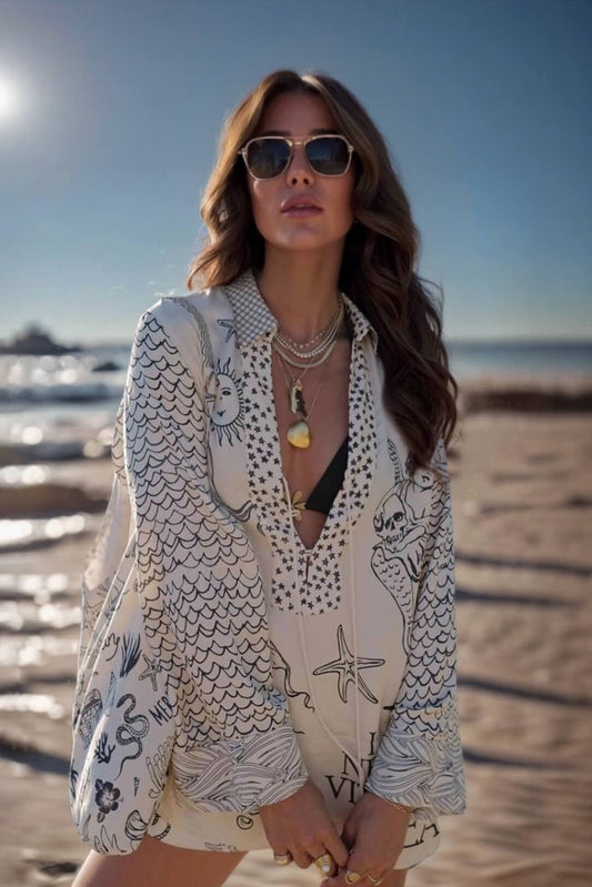 Unieke Live By Water Satijnen Print Tasse Shirt en Elastische Taille Shorts Set