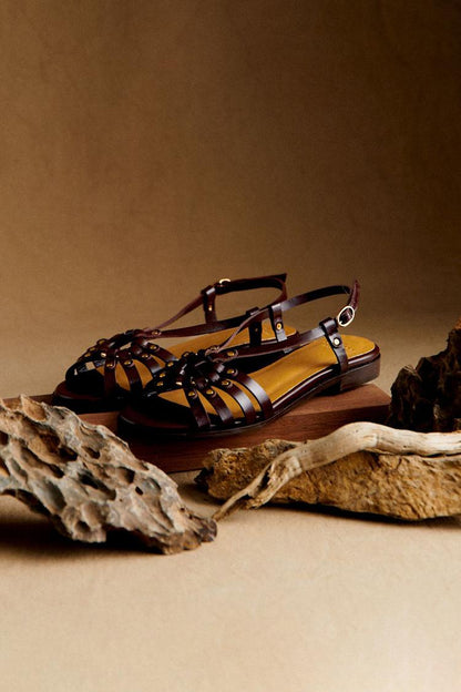 Bianca Sandalen Met Metalen Studs Aardetint