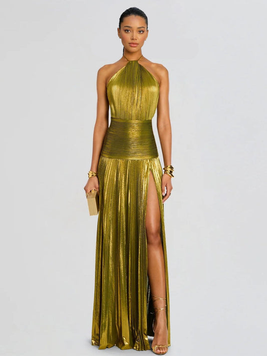 Elegante Metallic Plissé Halter Maxi Dress