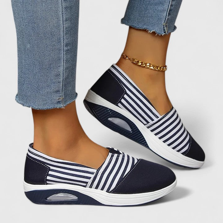 Onora - Slip-on schoenen met strepen