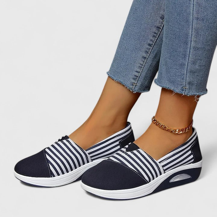 Onora - Slip-on schoenen met strepen
