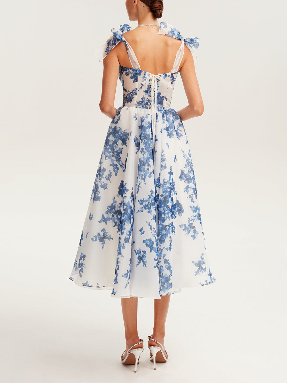 Tedere bloemen midi jurk met strikbandjes