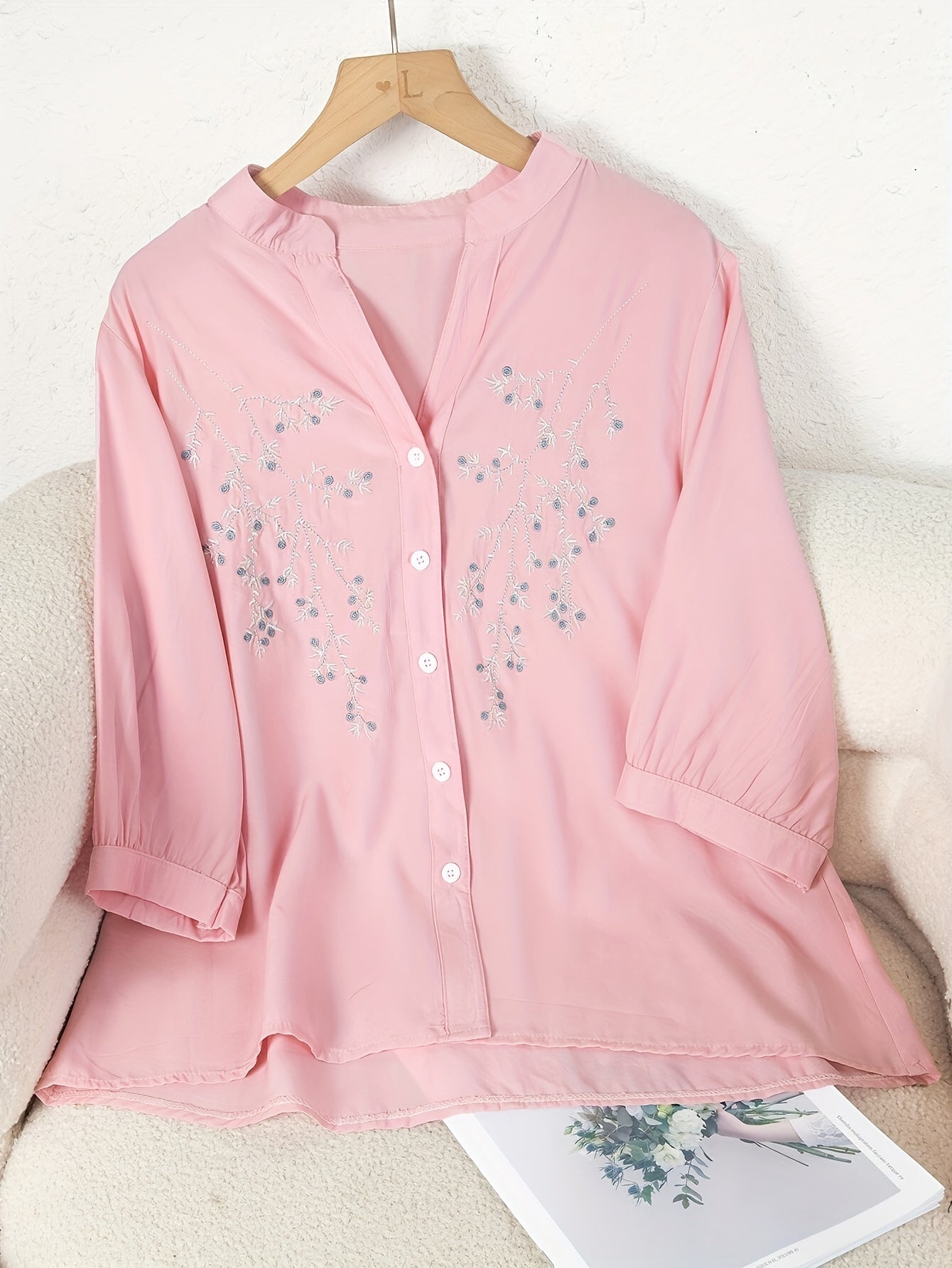Bloemmotief Blouse - Knop Voorontwerp & Staande Kraag