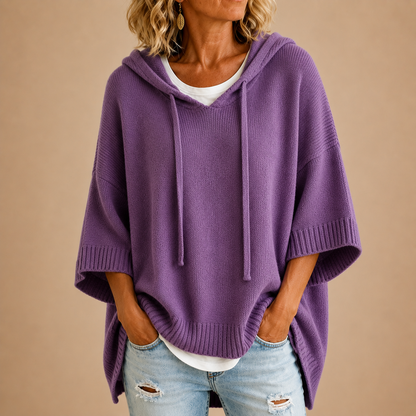 Oriana | Gebreide poncho met capuchon en driekwartmouwen