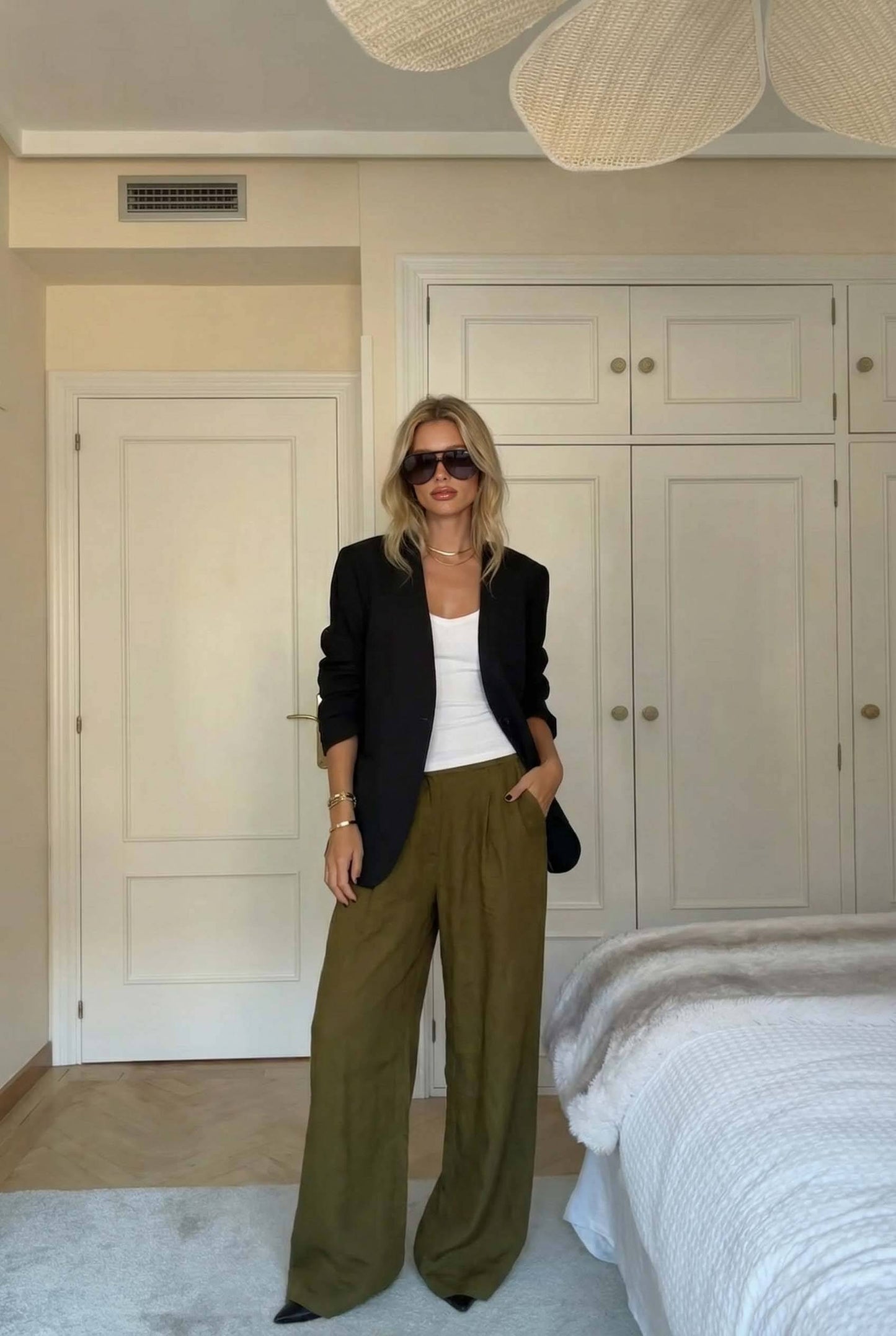 Minimalistische Blazer En Wijde Broek Pak