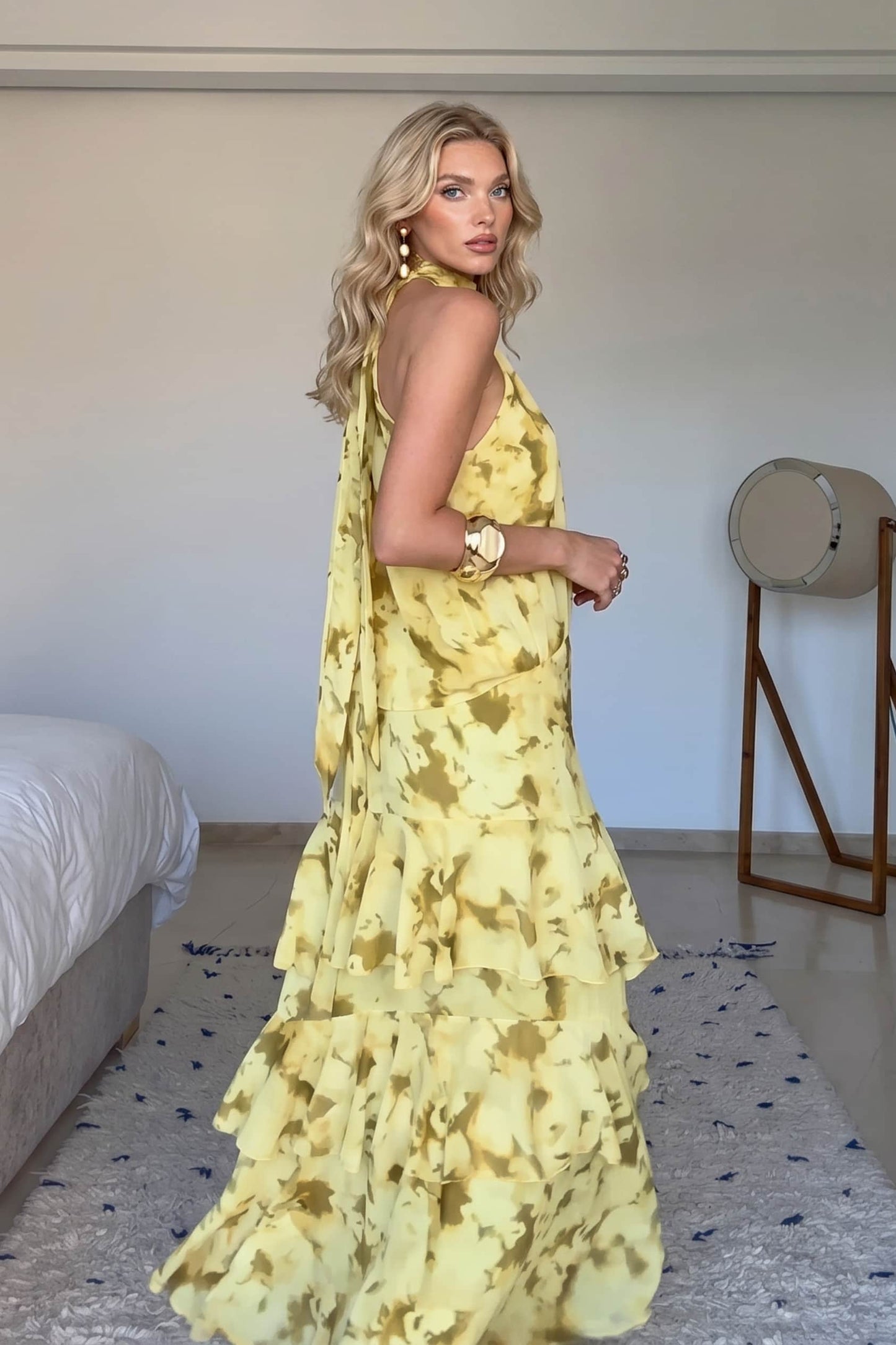 Off-shoulder Top en Ruffled Rok Set