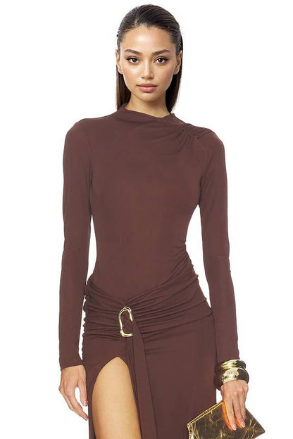 Langsleeve bodypsuit en Split Rok Kostuum