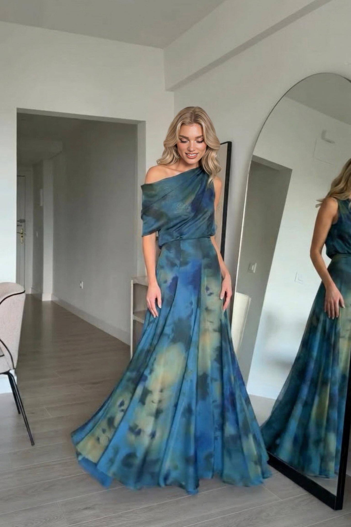 Asymmetrisch Ontwerp Gedrukt Top Sjaal En Rok Set