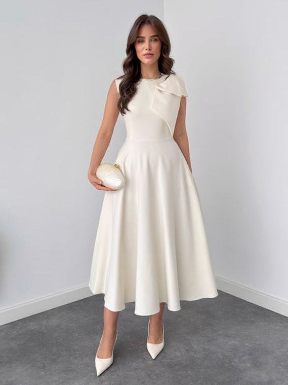 Elegante Mouwloze Midi-Jurk met Strikdetail in Slim-Fit
