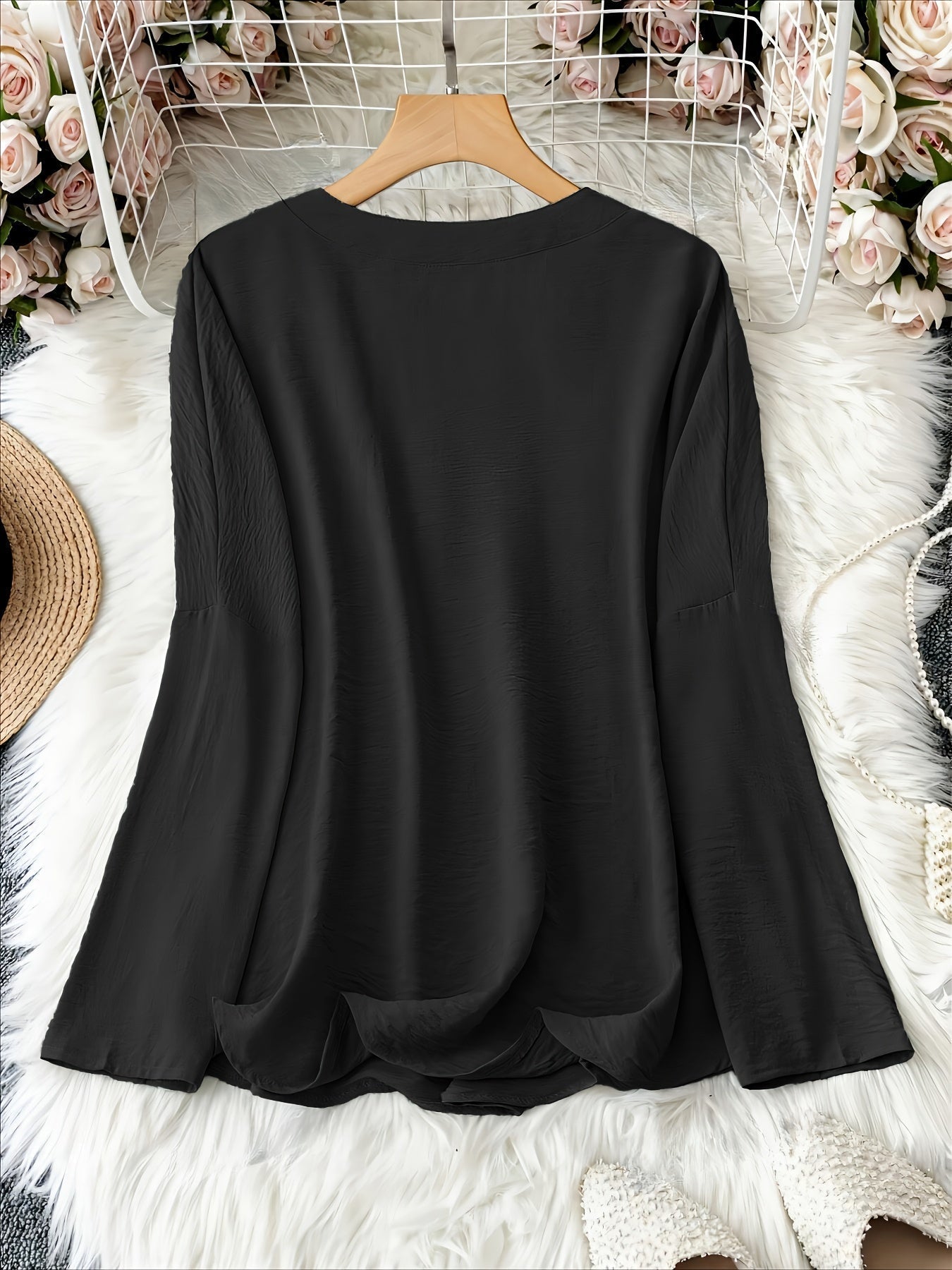 Geknopt Hals Blouse - V-Hals Ontwerp & Lange Mouwen Fit