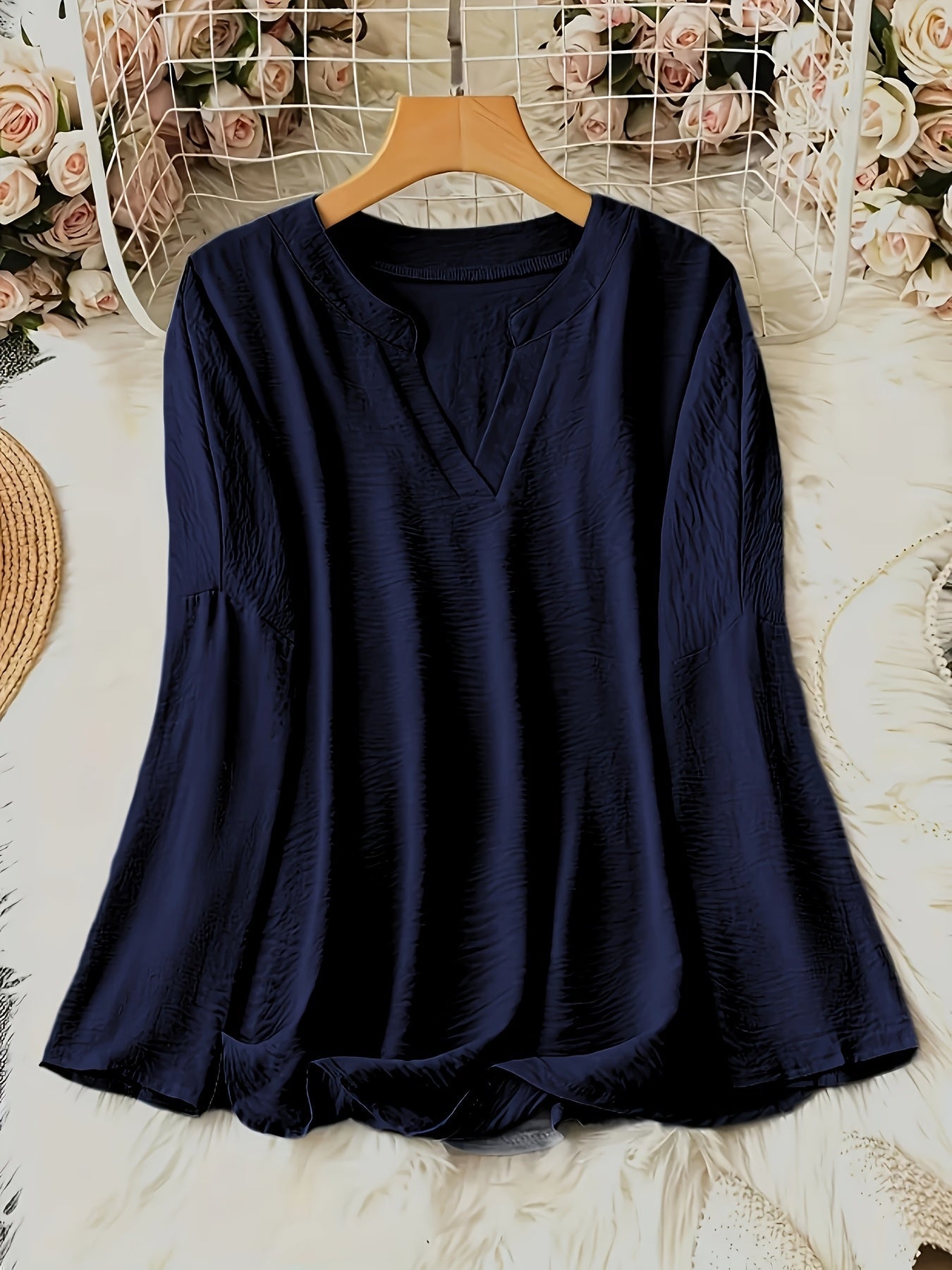 Geknopt Hals Blouse - V-Hals Ontwerp & Lange Mouwen Fit