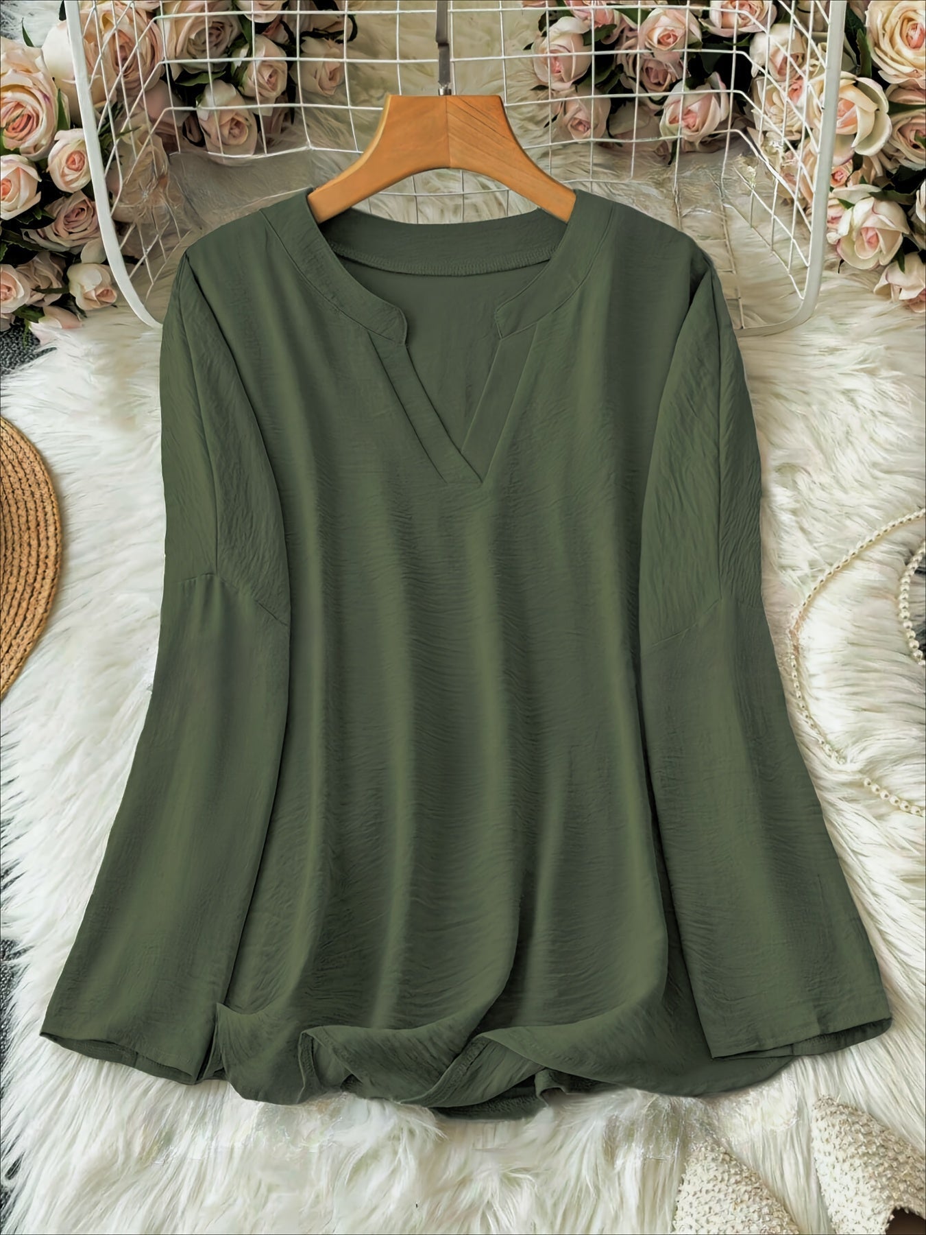 Geknopt Hals Blouse - V-Hals Ontwerp & Lange Mouwen Fit