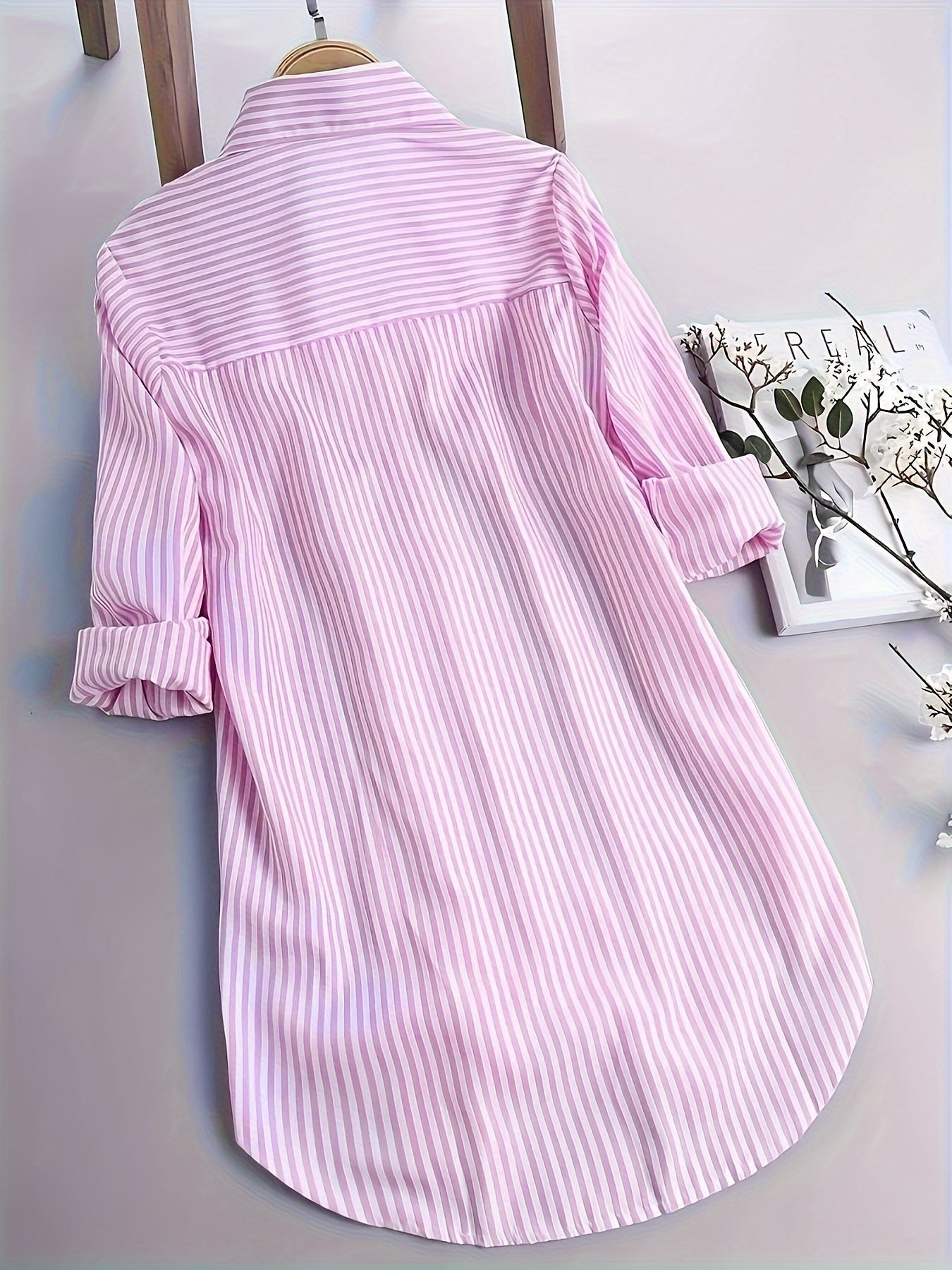 Gestreepte Shirt Met Knopen Vooraan - Curved Hem & Lange Mouwen