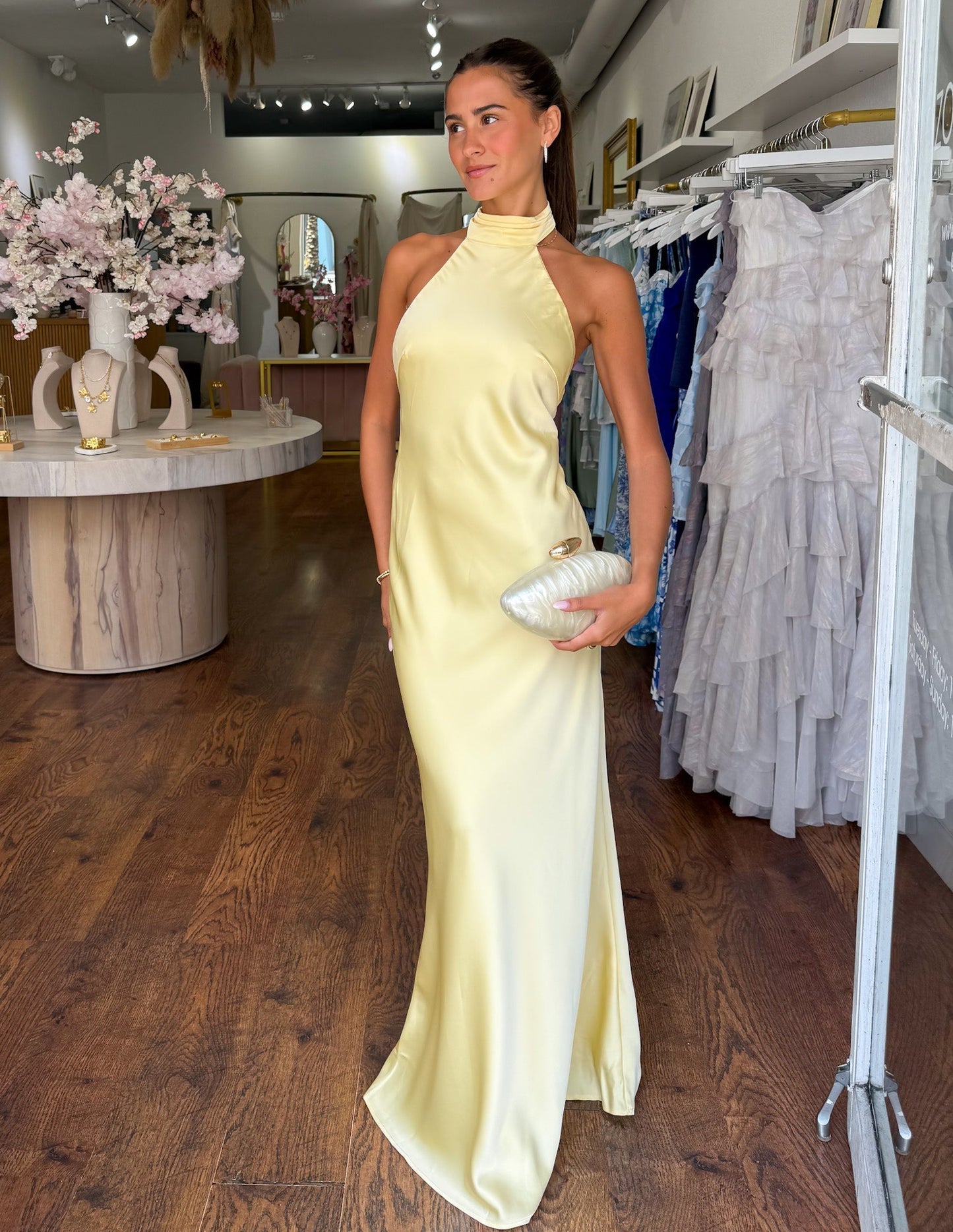ZEYNEP | Elegante Satijnen Maxijurk met Halternek
