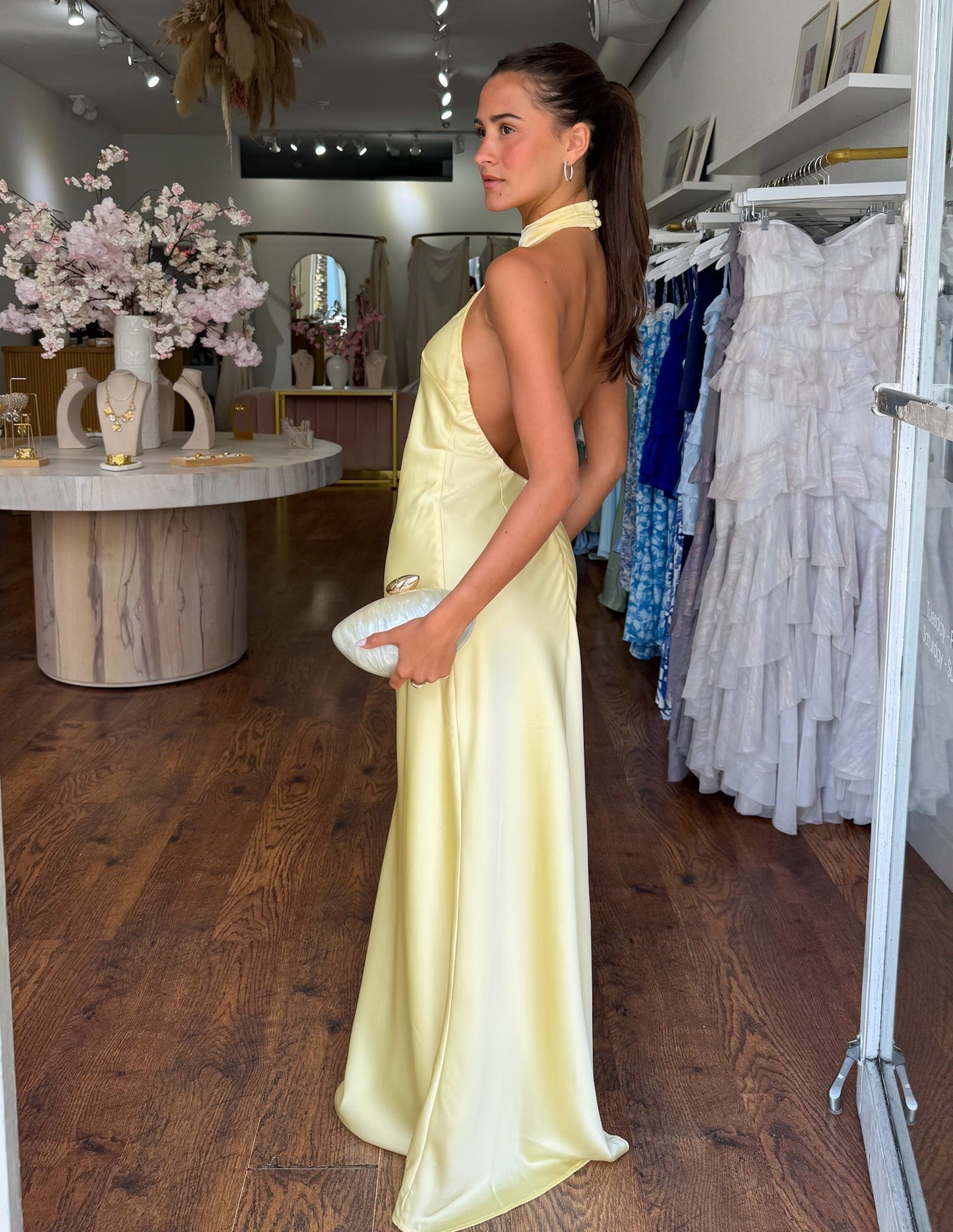 ZEYNEP | Elegante Satijnen Maxijurk met Halternek