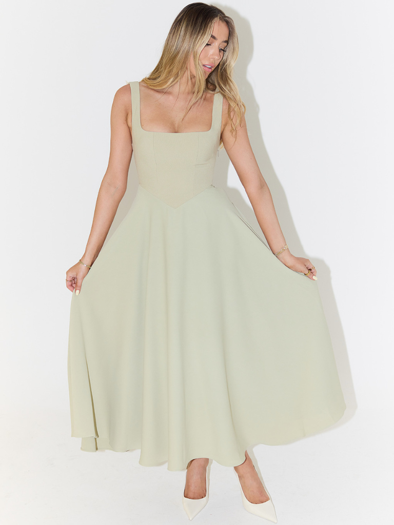 JULIA | Elegante Midi-jurk met vierkant decolleté